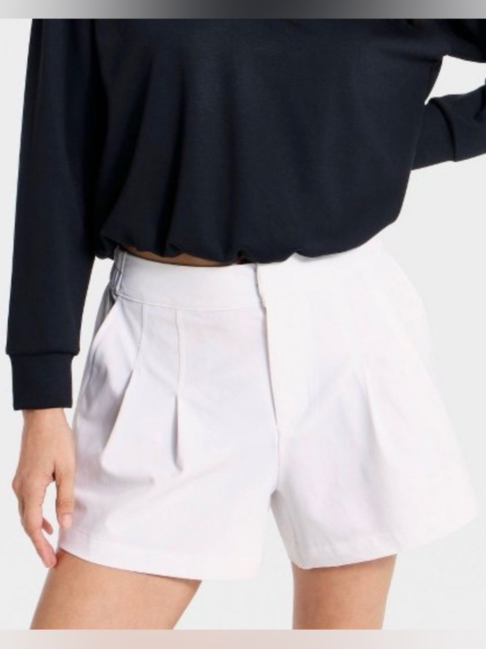 High-Waist White Pleated Women’s Shorts